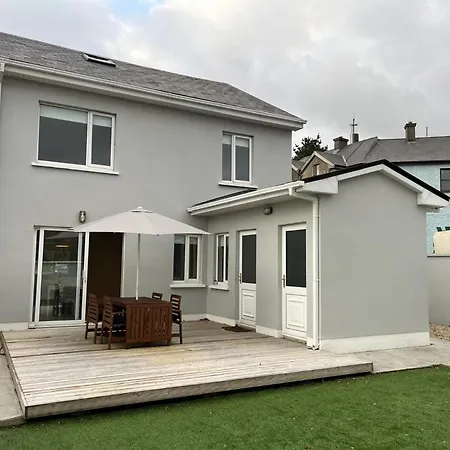 Bay Area House, Holiday home